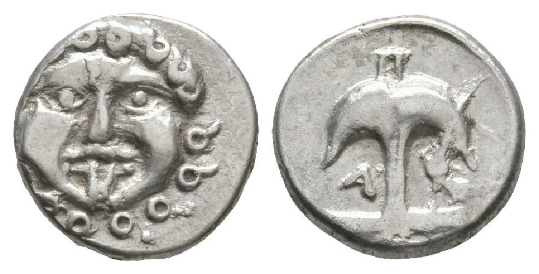 Thrace - Apollonia - Anchor Drachm: Circa 450 BC. Obv: gorgoneion with a row of curls along forehead and protruding tongue. Rev: anchor, A to left, crayfish to right. BMC 160; cf. Sear 1654-1655 (gorgoneion type"). 2.81 grams. . [No Res