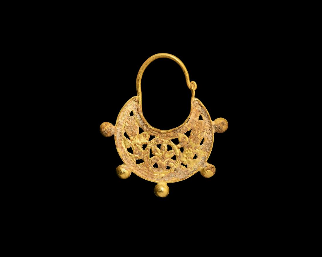 Byzantine Gold Earring with Plant and Birds (1 of 1)