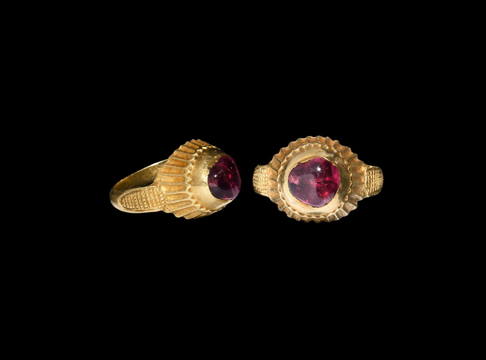Indian Gold Ring with Ruby (1 of 1)