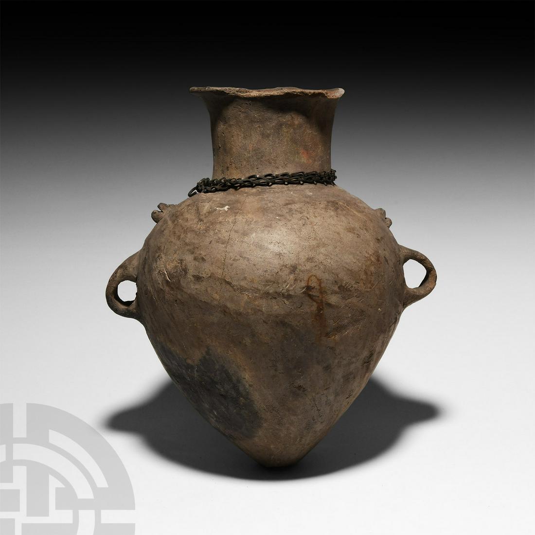 Pre-Columbian Chimu Greyware Amphora (1 of 1)