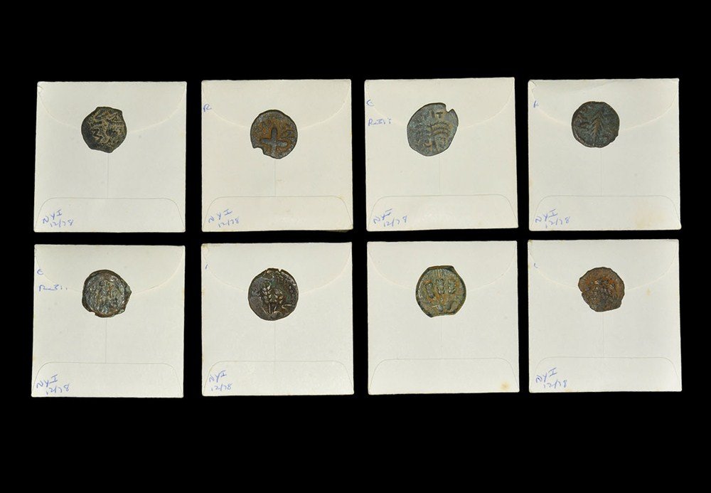 Roman Judea - Hyrcanus I to First Revolt - Prutahs [8]: 63-40 BC, Hyrcanus I; 37-44 AD, Herod Agrippa I (2); 52-60 AD, Antoninus Felix (4); 66-70 AD, First Revolt, year 3. ("). With envelopes giving details. [8, No Reserve]