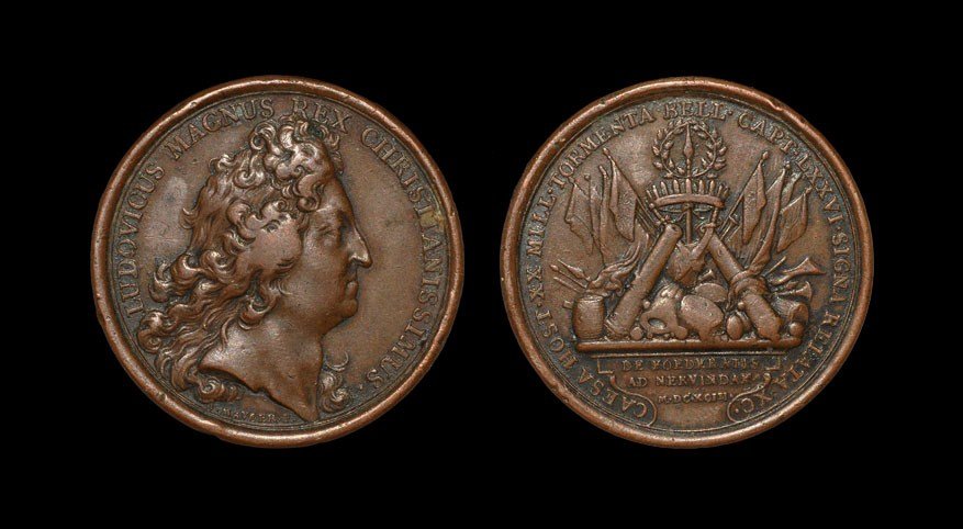 France - Louis XIV - Copper Medal: Dated 1693 by Mauger. Obv: profile bust signed below with LUDOVICUS MAGNUS REX CHRISTIANISSIMUS legend. Rev: piled arms with CAESAHOST XX MILL TORMENTA BELL CAPT LXXVI SIGNAREIATA XC legend and DE FOE