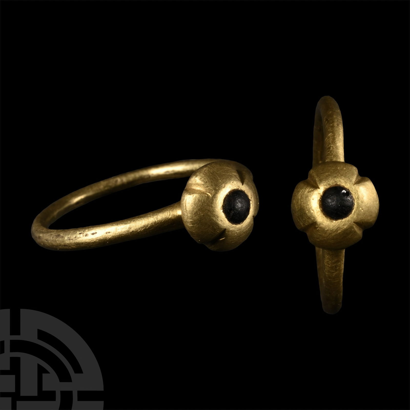 Medieval Gold Ring with Cabochon (1 of 2)