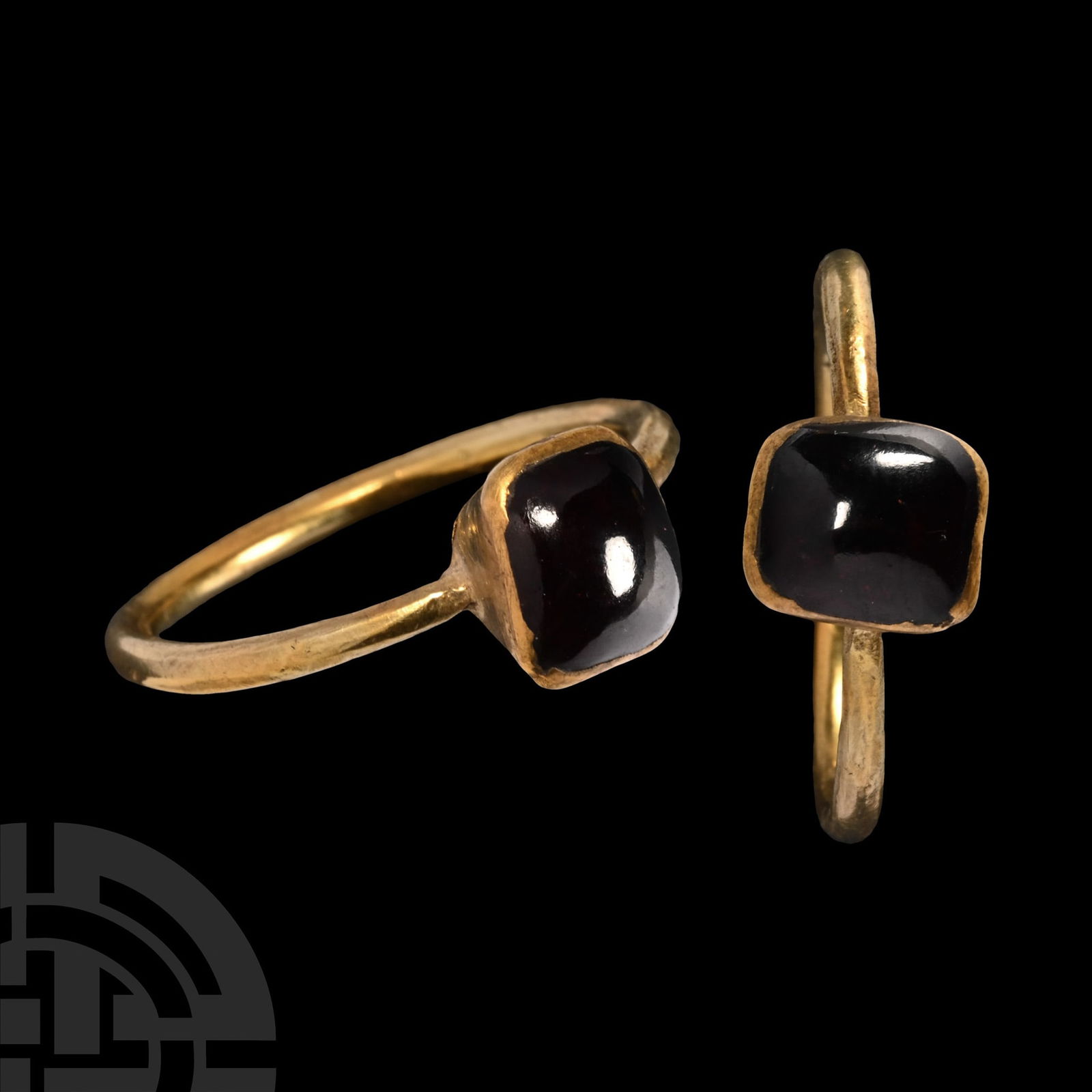 Medieval Gold Ring with Cabochon Garnet (1 of 1)