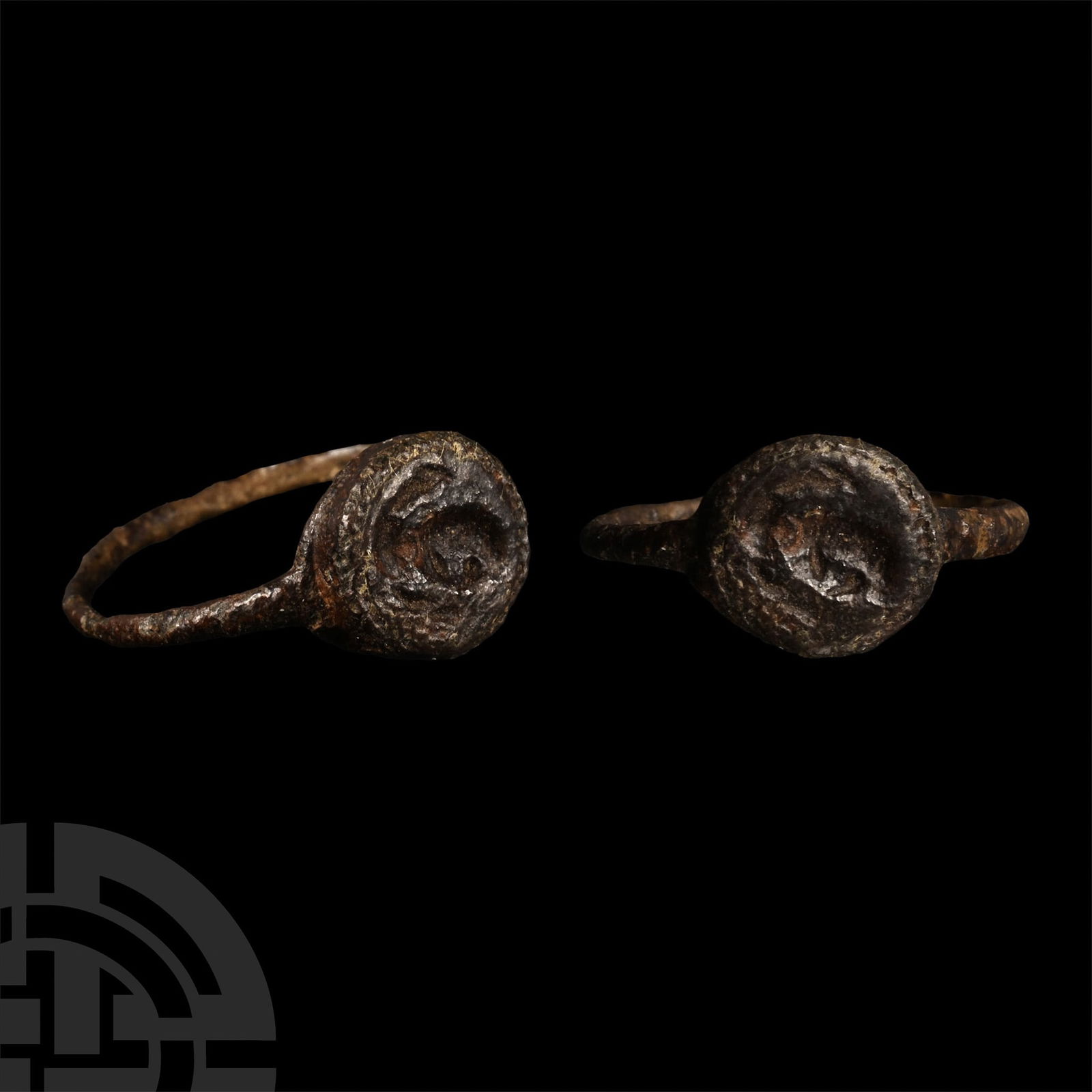 Roman Bronze Signet Ring with Bust (1 of 1)