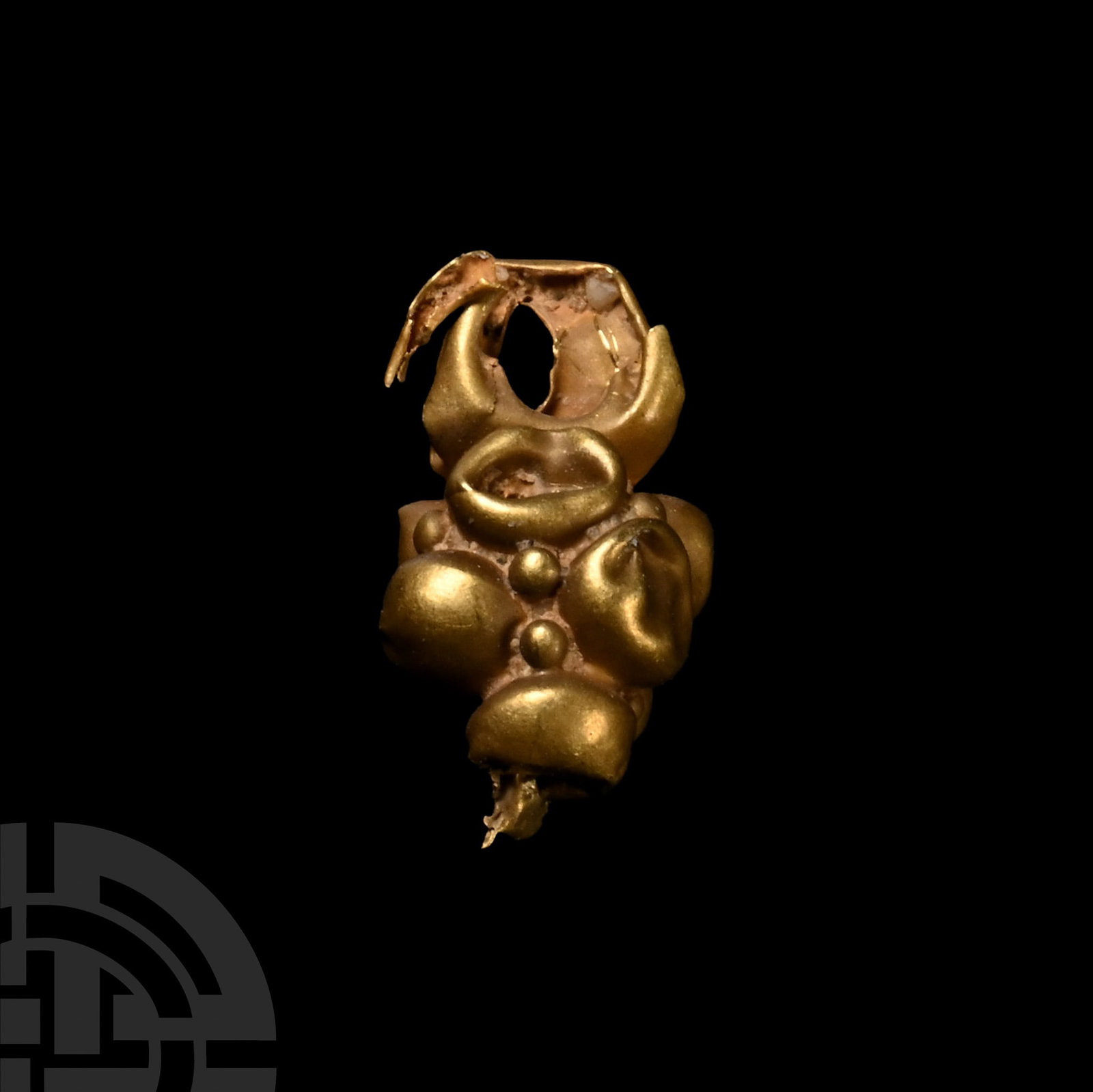 Roman Gold Ornamental Pendant (1 of 1)