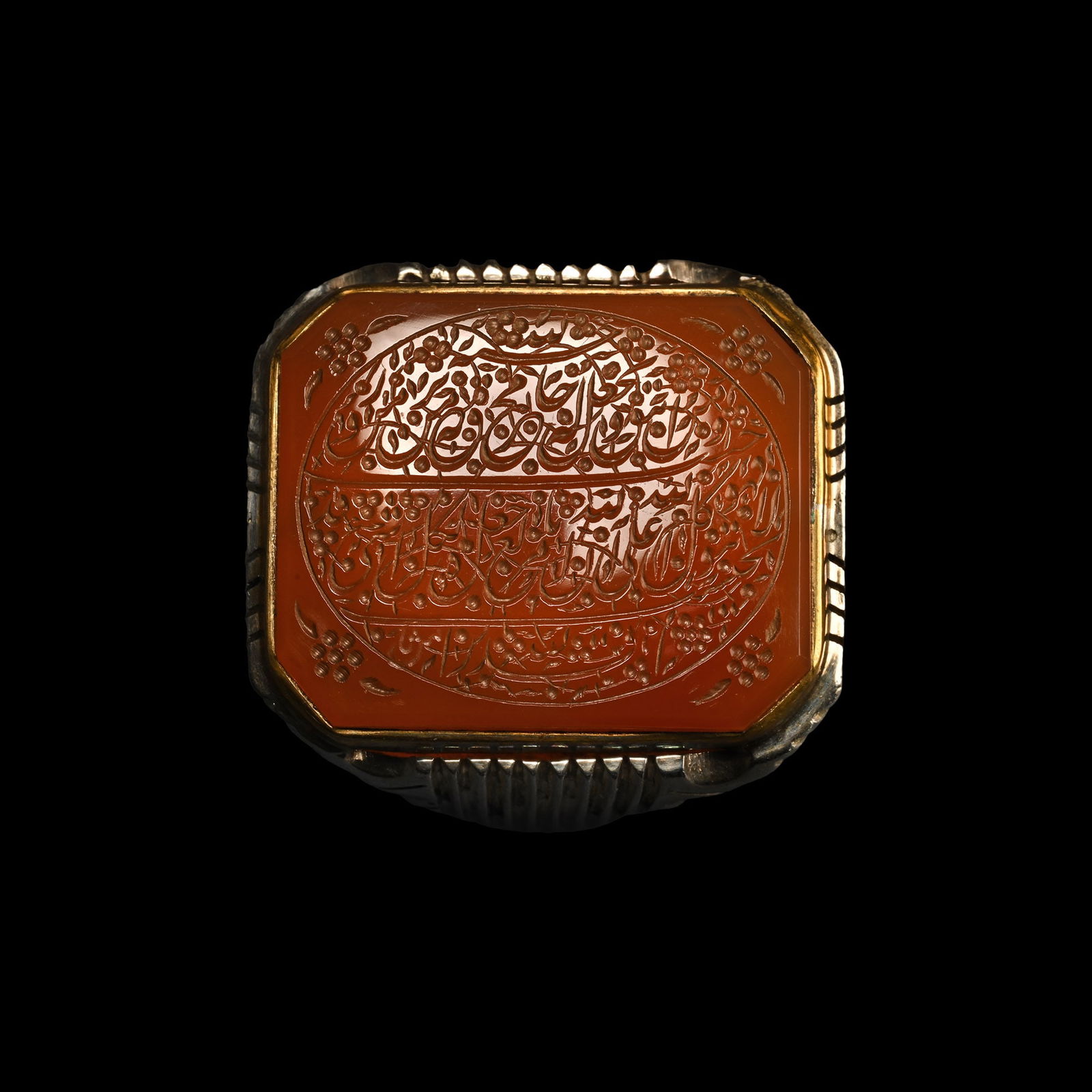 Large Western Asiatic Silver-Coloured Metal Ring with Calligraphic Agate Gemstone (1 of 1)