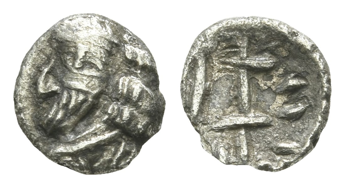 Kingdom of Persis. Vahsir (Oxathres) AR Obol.: Kingdom of Persis. Vahsir (Oxathres) AR Obol. 1st century BC-1st century AD. Diademed and draped bust to left / Vahš?r standing to right before altar, holding sceptre. Tyler-Smith, Parcel 135-8; Alra