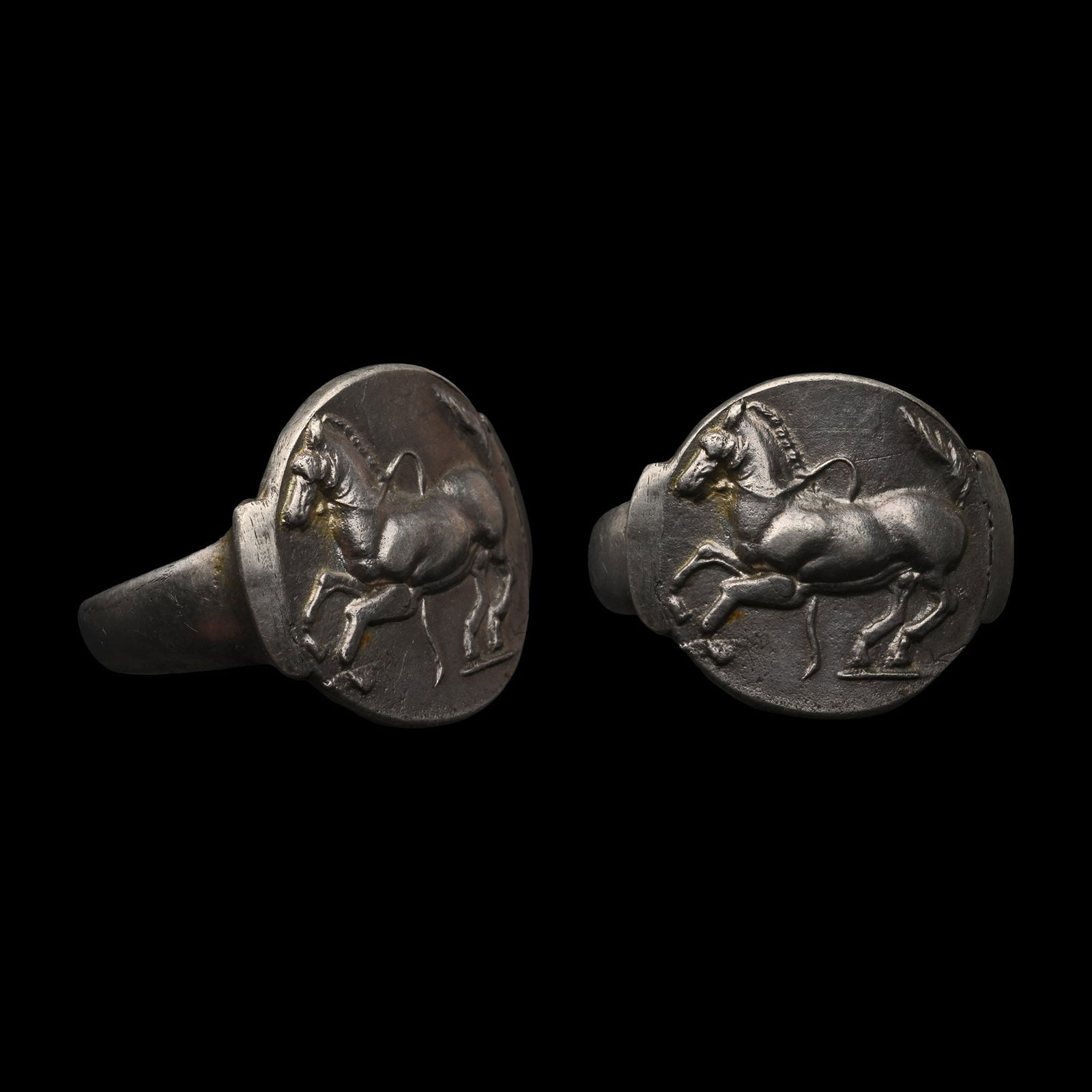 Post Medieval Silver Ring with Maroneia Horse (1 of 1)