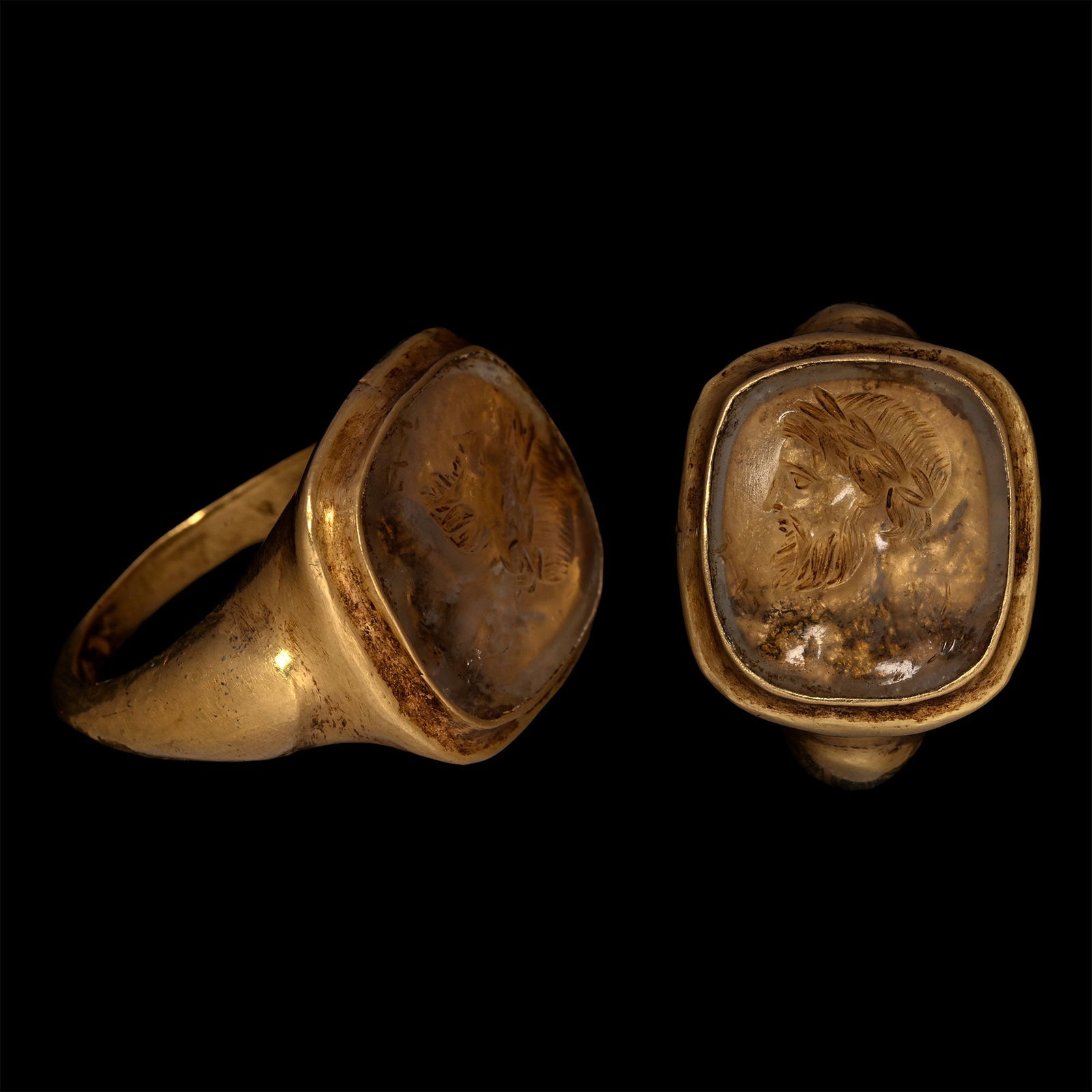 Eastern Roman Gold Ring with Rock Crystal Gemstone of an Emperor (1 of 2)