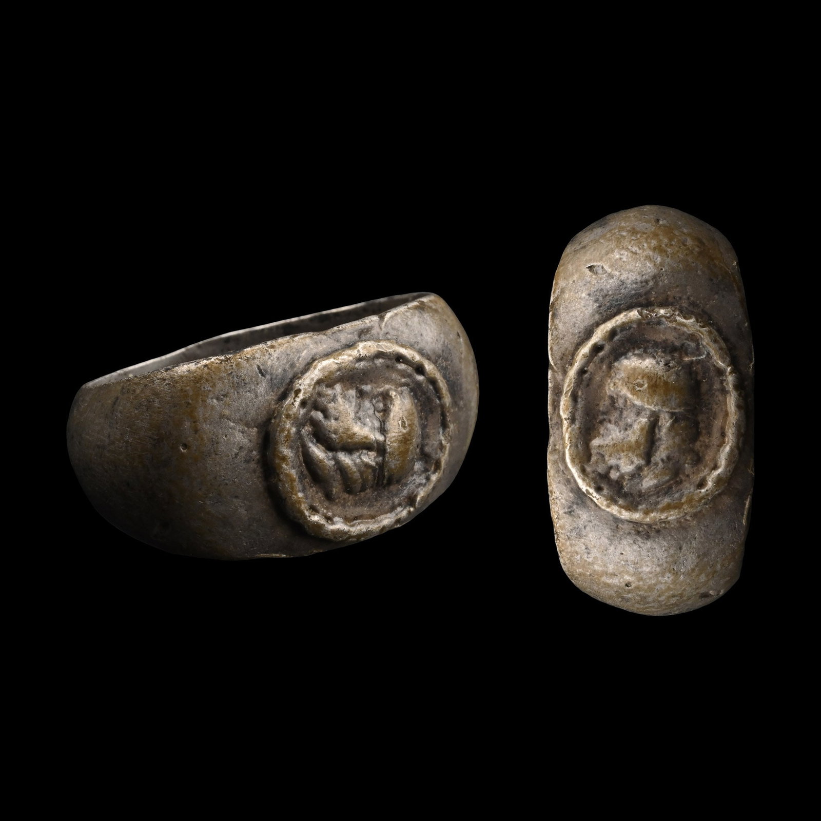 Roman Silver Ring with Hercules (1 of 1)