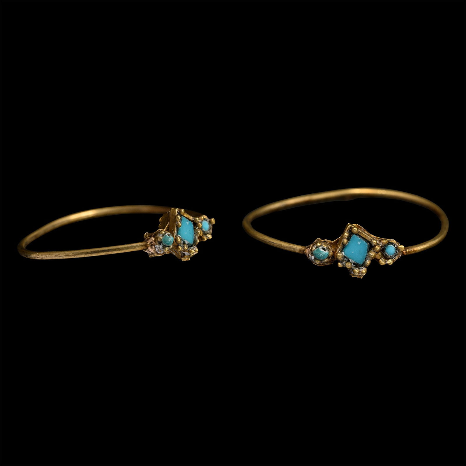 Medieval Gold Ring with Turquoise (1 of 1)