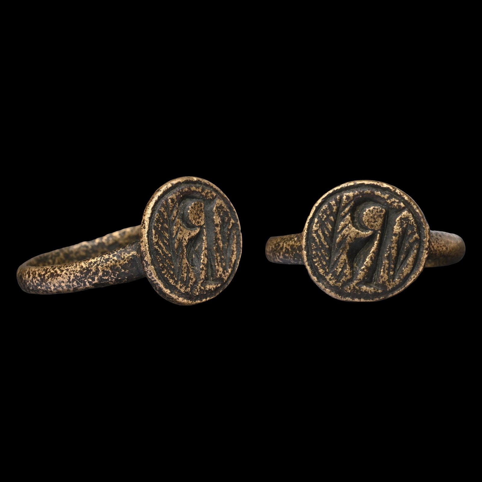 Very Large Medieval Bronze Signet Glove Ring with R for Richard between Branches (1 of 1)