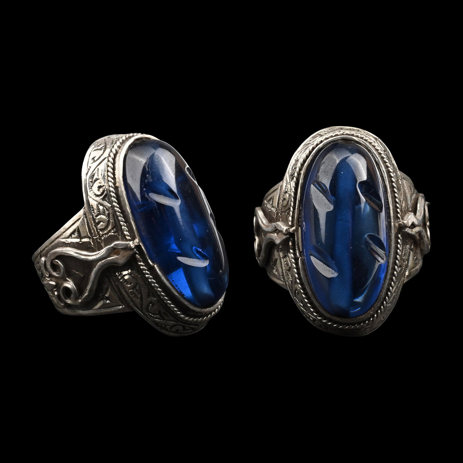 Silver-Coloured Metal Ring with Bead Gem (1 of 1)