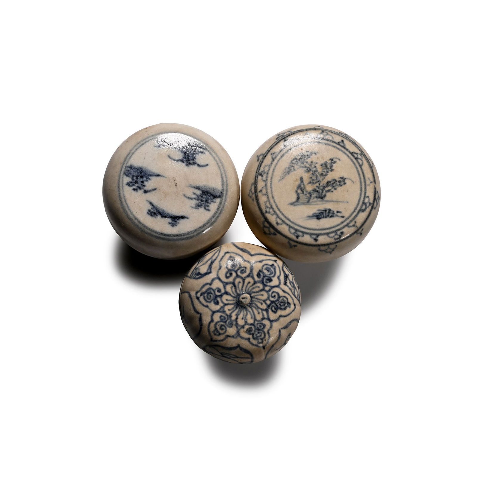 Hoi An Cargo Shipwreck Glazed Blue and White Lidded Box Collection (1 of 1)