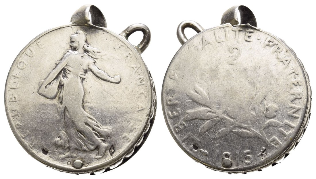 France. Third Republic AR 2 Francs Folding Magnifier.: Dated 1915. REPUBLIQUE FRANÇAISE, female figure to left, sowing seed La Semeuse; O. Roty below / LIBERTE · EGALITE · FRATERNITE, denomination above branch; date below. KM 845.1. 16.43gr, 31mm inclu