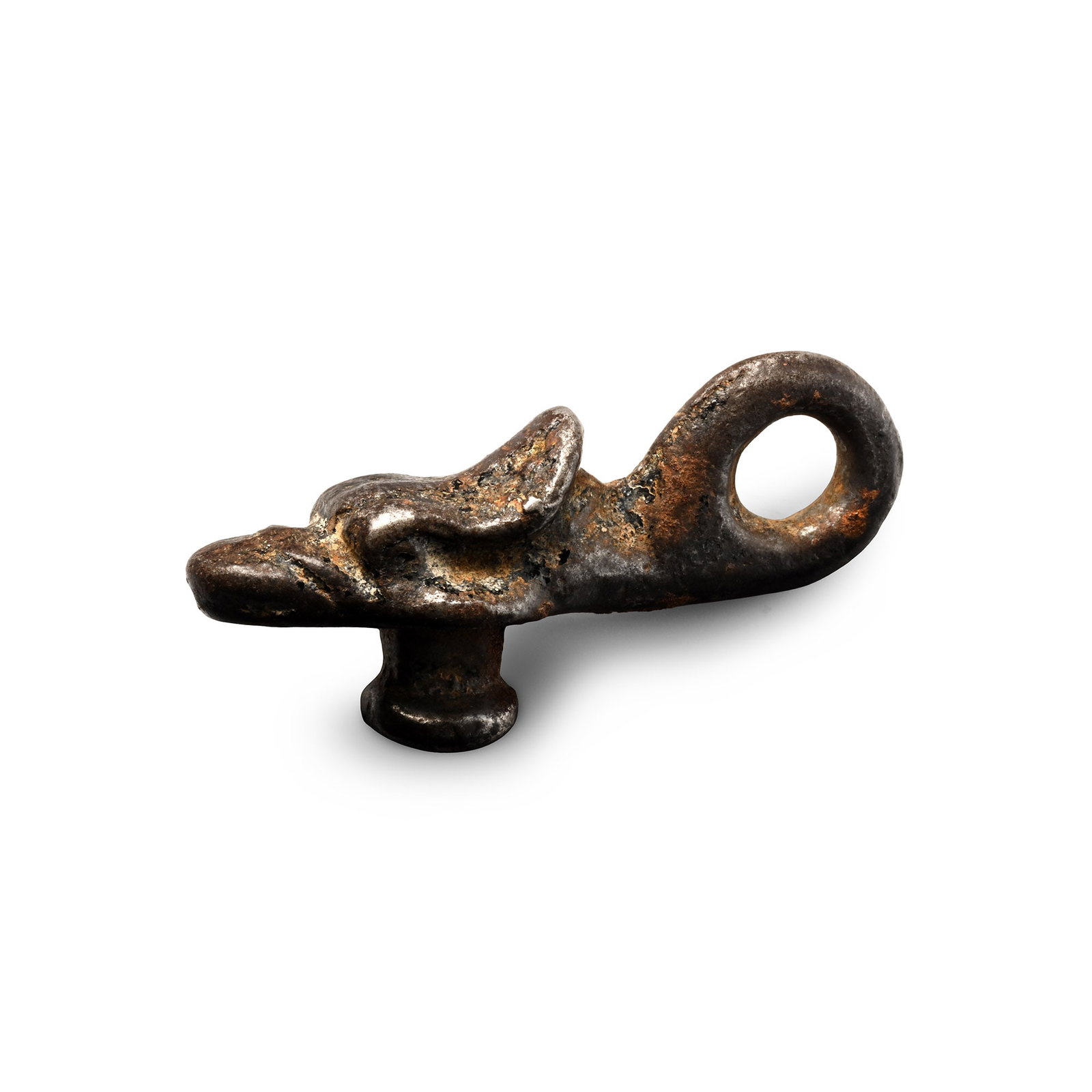 Chinese Bronze Belt Closure: Circa 19th century A.D. Formed as a grotesque beast-head with a loop to the rear and a stud beneath. 22.5 grams, 48 mm (1 7/8 in.). [No Reserve] From the collection of a Buckinghamshire, UK, collector