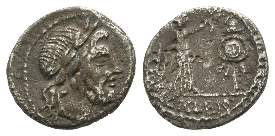 Cn. Lentulus Clodianus AR Quinarius. (1 of 1)