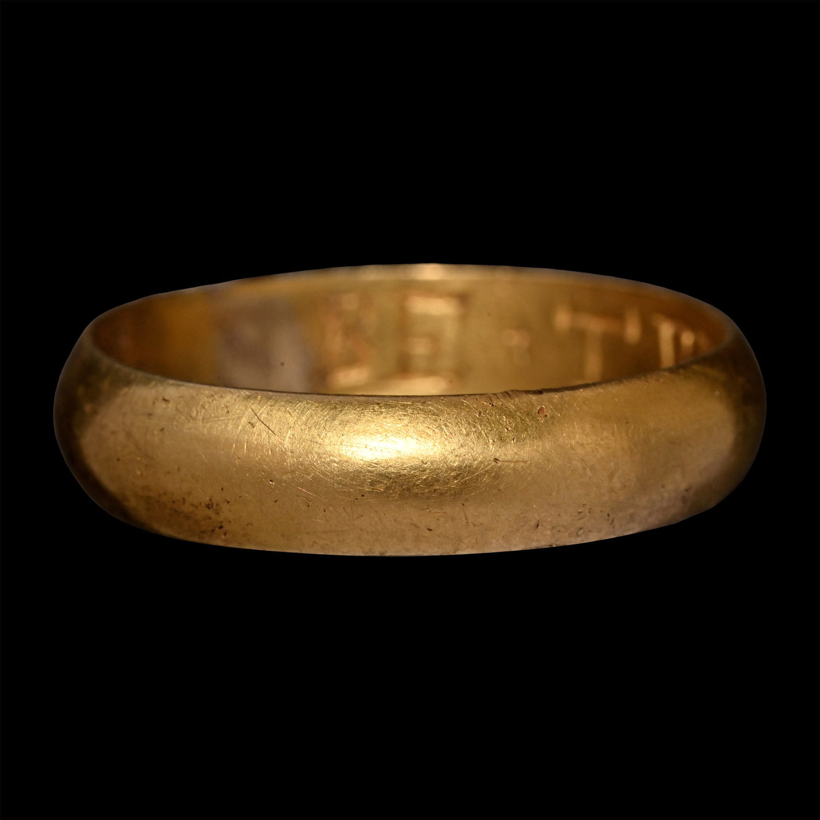 Tudor Gold 'BE . TRVE . IN . HART' Posy Ring (1 of 2)