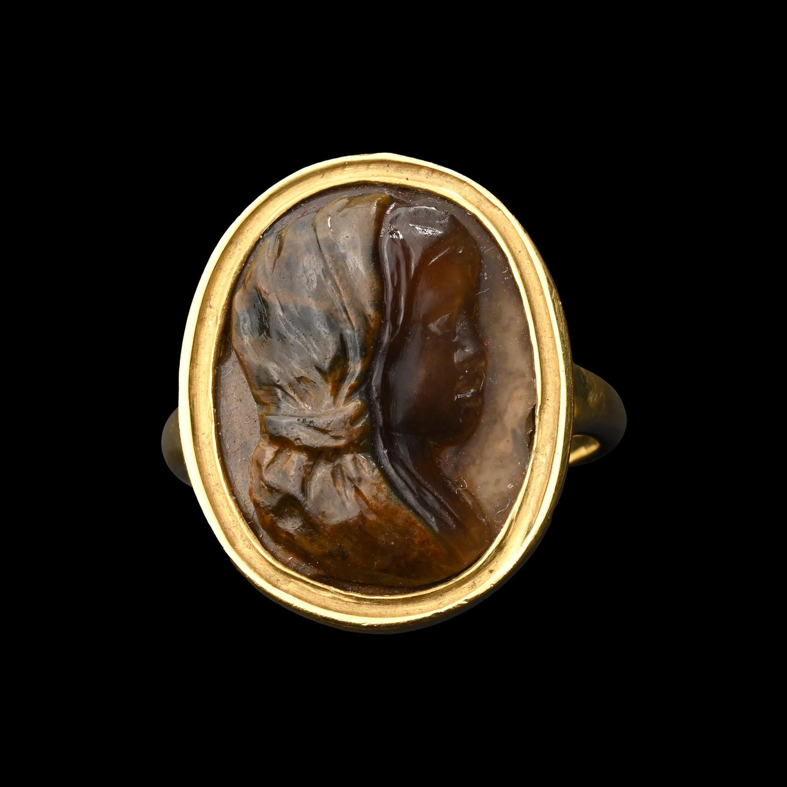 Renaissance Agate Cameo of a Woman in Gold Ring (1 of 3)