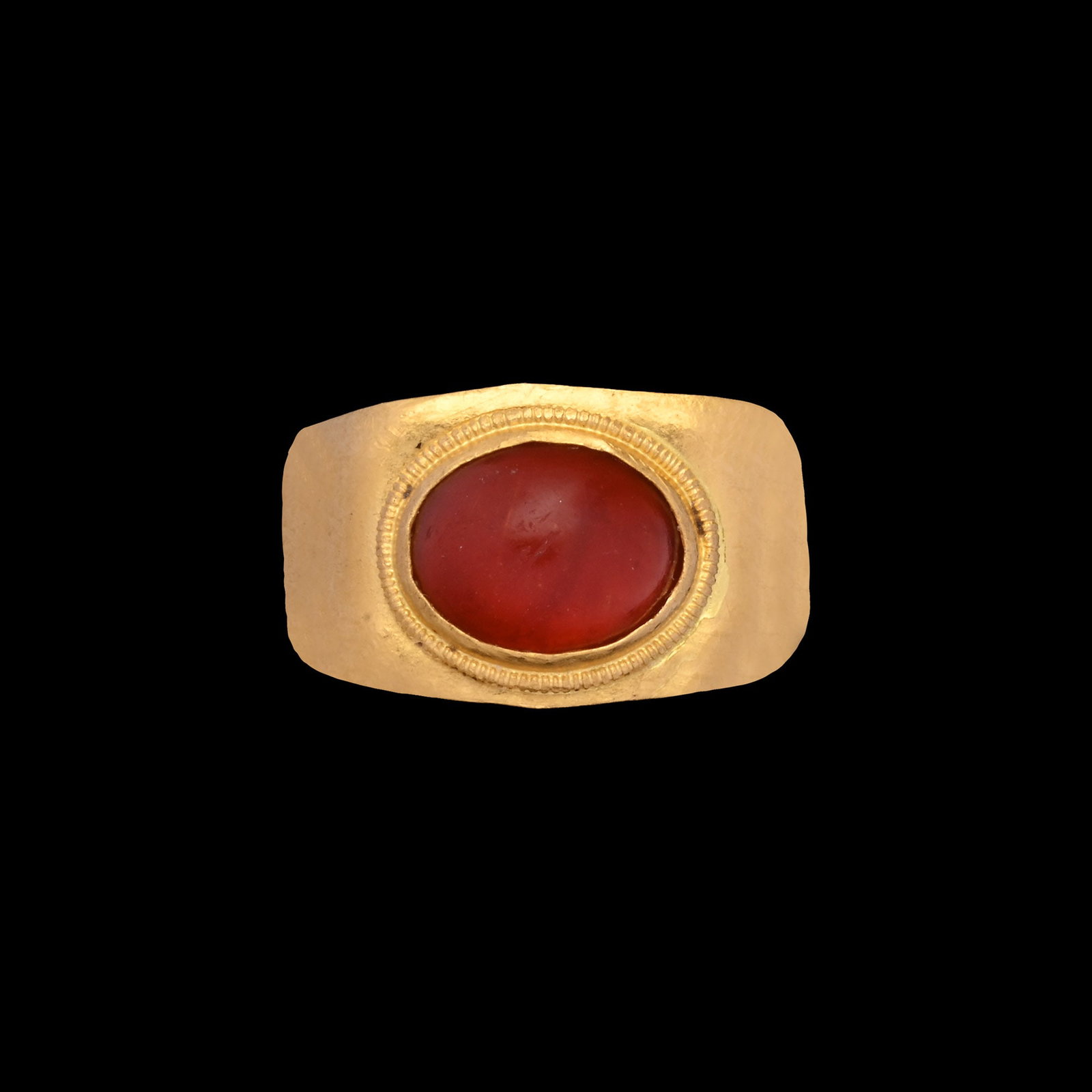 Roman Gold Ring with Carnelian Cabochon (1 of 2)