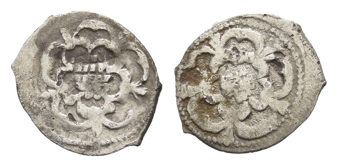 England. Stuart, Charles I AR Halfpenny.: 1625-1649. Tower (London) mint. Rose / Rose. Brooker 704; North 2274; SCBC 2851. 0.27gr, 10mm, 12h. Good Fine. From the private collection of a Sussex, UK, gentleman. TimeLine Auctions follows a rigor