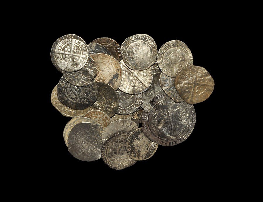 Medieval to Stuart - Hammered Coin Group [30]: 13th - 17th century AD. Mixed group comprising: long cross pennies (16), long cross halfpenny, Edward III halfgroat, Elizabeth I (7), Charles I (2), Venetian soldini (2, galley halfpence) and another 