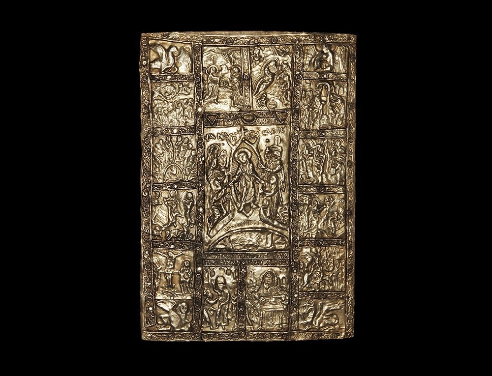 Byzantine Style Repoussé 'Harrowing of Hell' Figural: An undated archaistic repoussé sheet-metal Orthodox plaque with wooden backing; the plaque with the symbols of the Evangelists to the corners, central scene with Christ raising Adam and Eve within a 