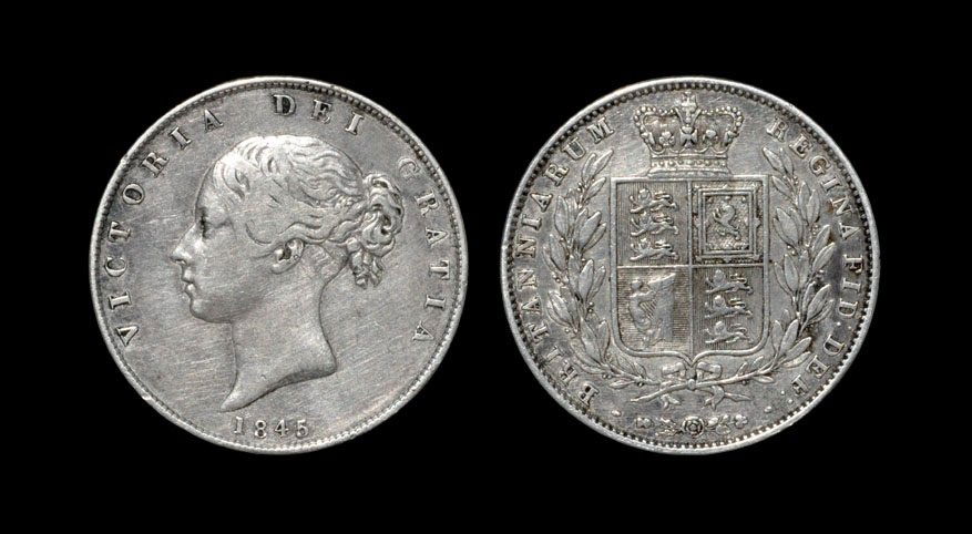 English Milled Coins - Victoria - 1845 - Halfcrown: Dated 1845, young head, type A4. Obv: profile bust with date below and VICTORIA DEI GRATIA legend. Rev: crowned shield in wreath with BRITANNIARUM REGINA FID DEF legend. S. 3888; ESC 679. 14.04 grams.