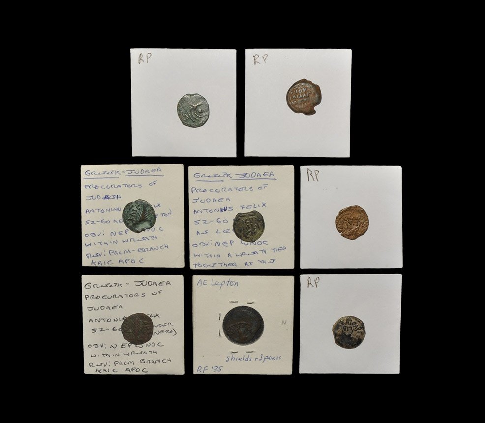 Ancient Roman Imperial Coins - Judea - Antoninus Felix: 52-60 AD. Group comprising: prutahs of Antonius Felix (8); various types and mints represented. 28.27 grams total. Ex Walter Steinberg collection; with envelopes. TimeLine Auctions Ltd arranges printe