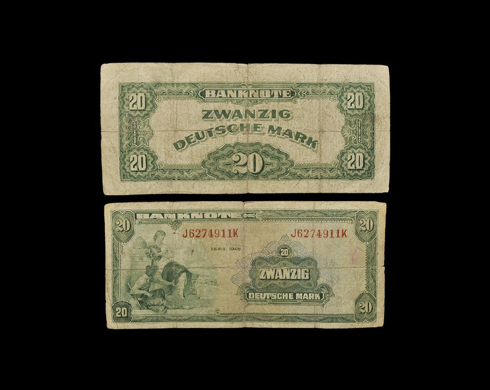 World Banknotes - Germany - Federal Republic - Allied: 1948 series, first issue (Berlin airlift period), serial number J6274911K. Obv: vignette; green on multicolour with red numbers. Rev: geometric design; green. 144 x 65mm. Pick 6a. TimeLine Auctions Lt