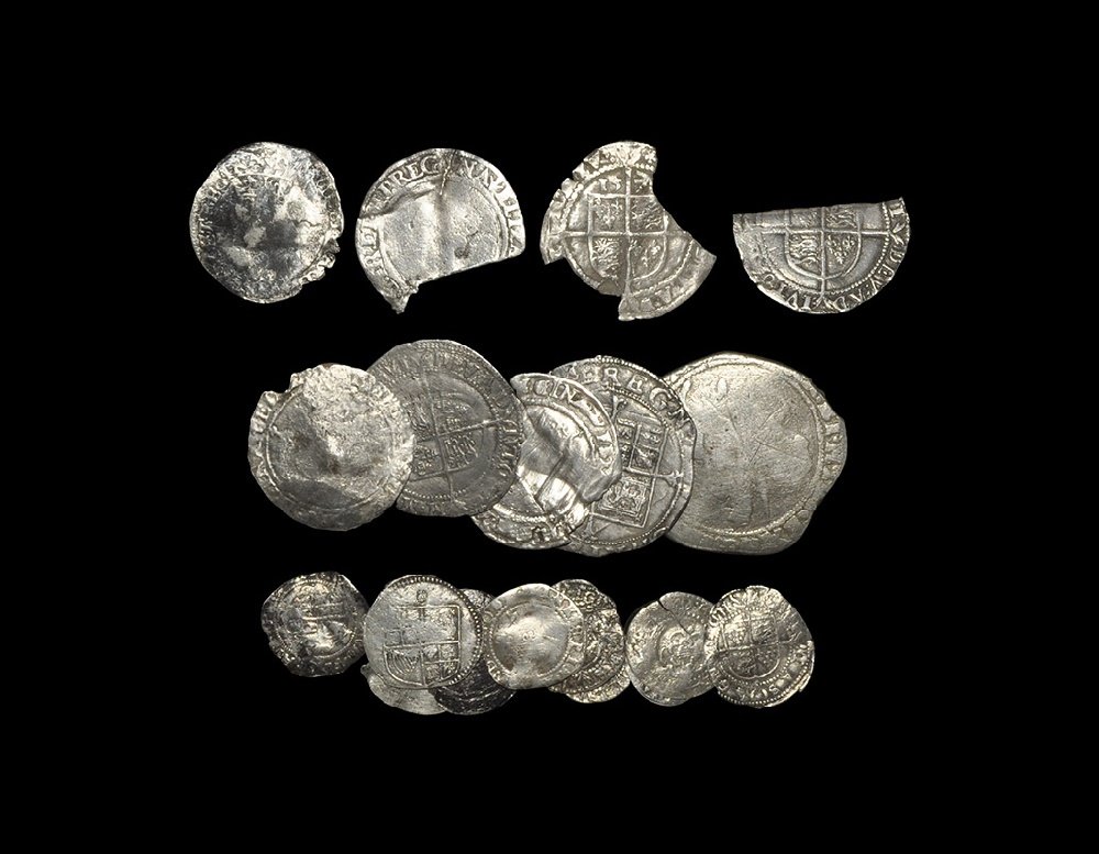 English Tudor Coins - Philip & Mary to Charles I -: 1553-1649 AD, group comprising: Philip & Mary, groat (1); Elizabeth I, sixpences (6; 1561, 1568, 1574, 1580(2), uncertain date), threepences (2; 1575, uncertain date), halfgroats (3), pennies (2); Jam