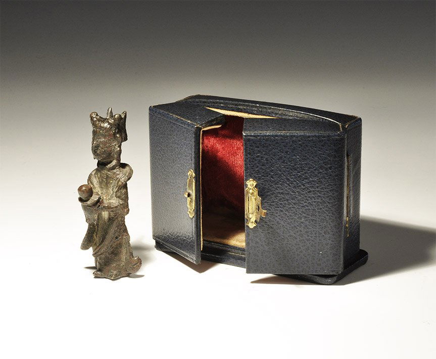 Chinese Ming Style Kuan Yin Firgure (1 of 1)