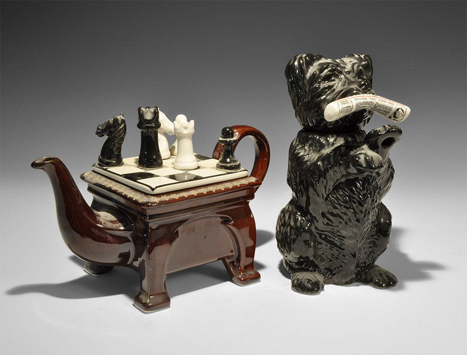 Vintage Novelty Chess and Dog Teapot Group (1 of 1)
