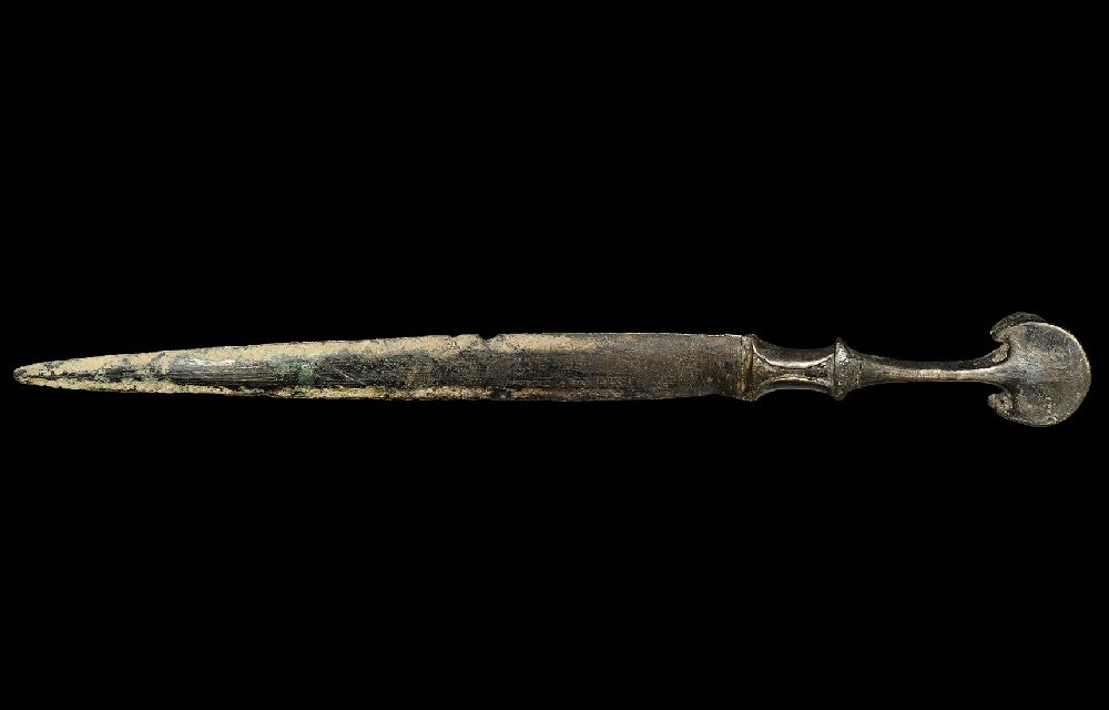 Bronze Age Luristan Ear-Hilted Dagger (1 of 1)