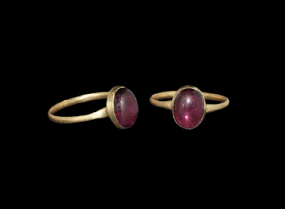 Medieval Gold Ring with Cabochon (1 of 1)