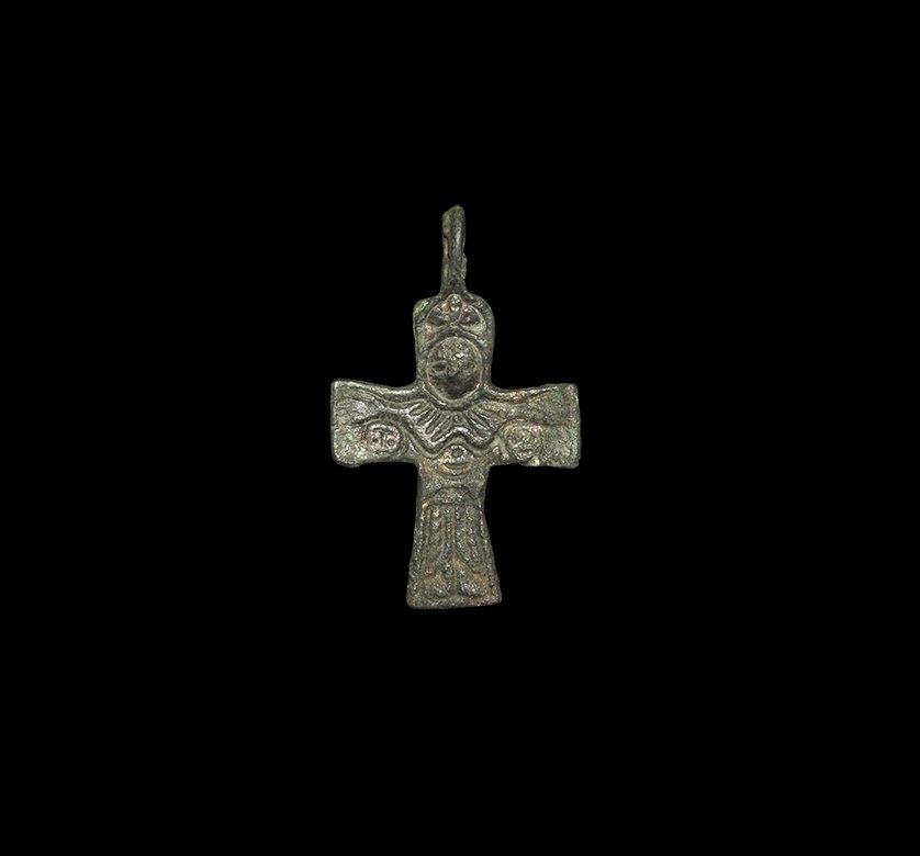 Medieval Cross Pendant (1 of 1)