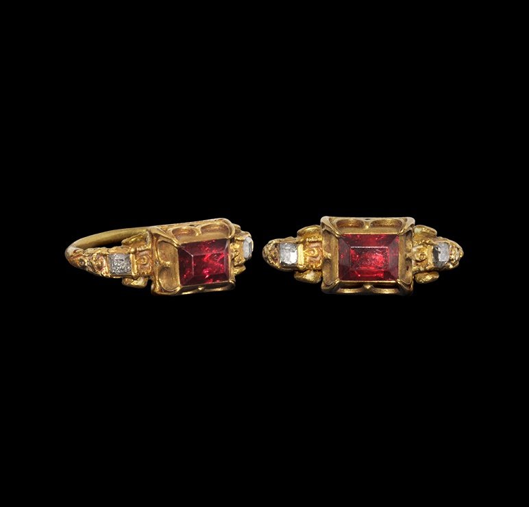 Post Medieval Renaissance Gold Ring with Spinel and