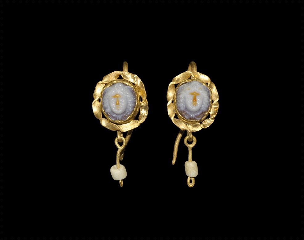 Roman Gold Earring Pair with Venus Cameos (1 of 1)