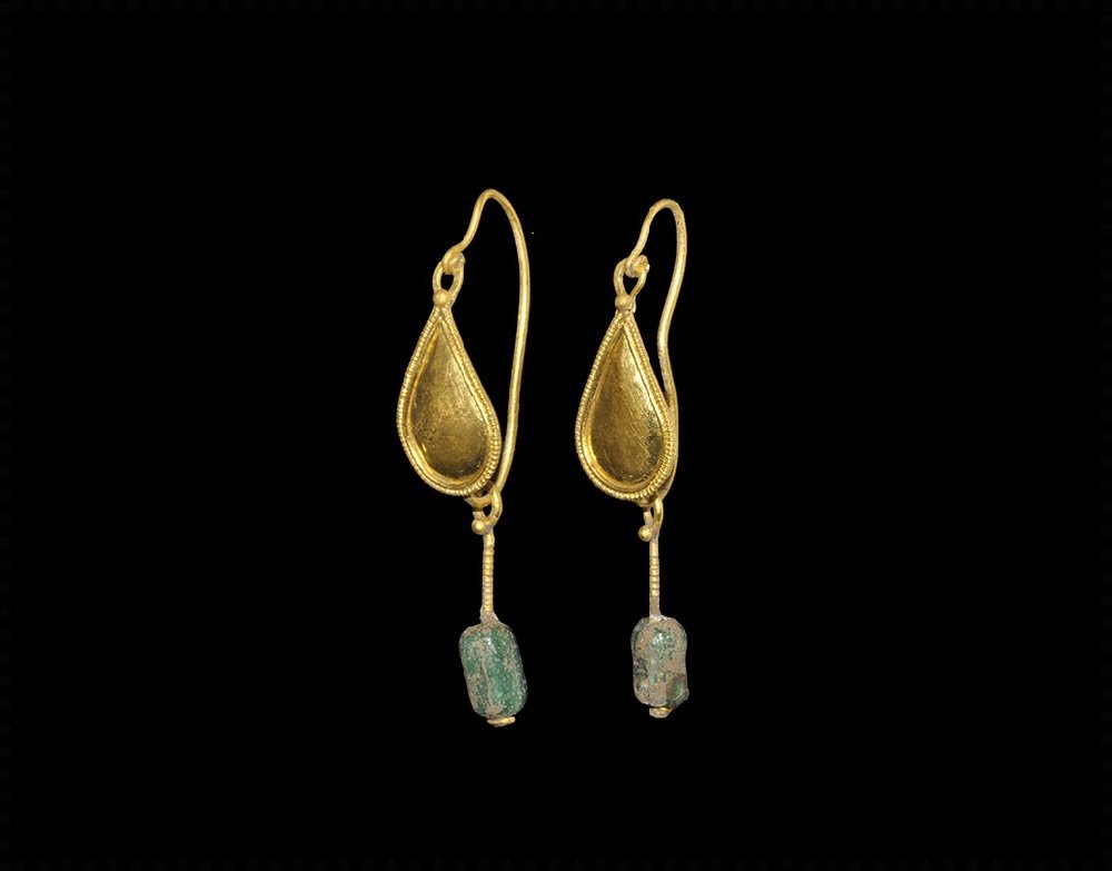 Roman Gold Earrings with Beads (1 of 1)