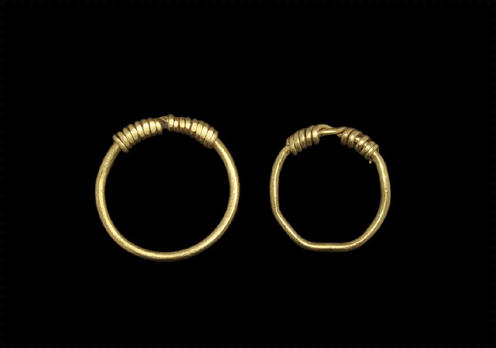 Viking Gold Twisted Bezel Ring Pair (1 of 1)