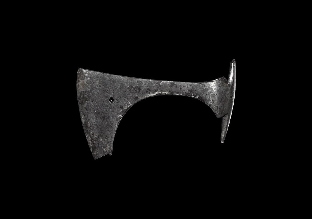 Viking Bearded Axehead (1 of 1)