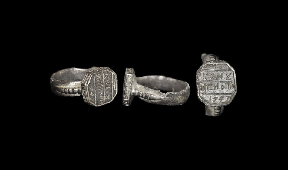 Post Medieval Signet Ring (1 of 1)