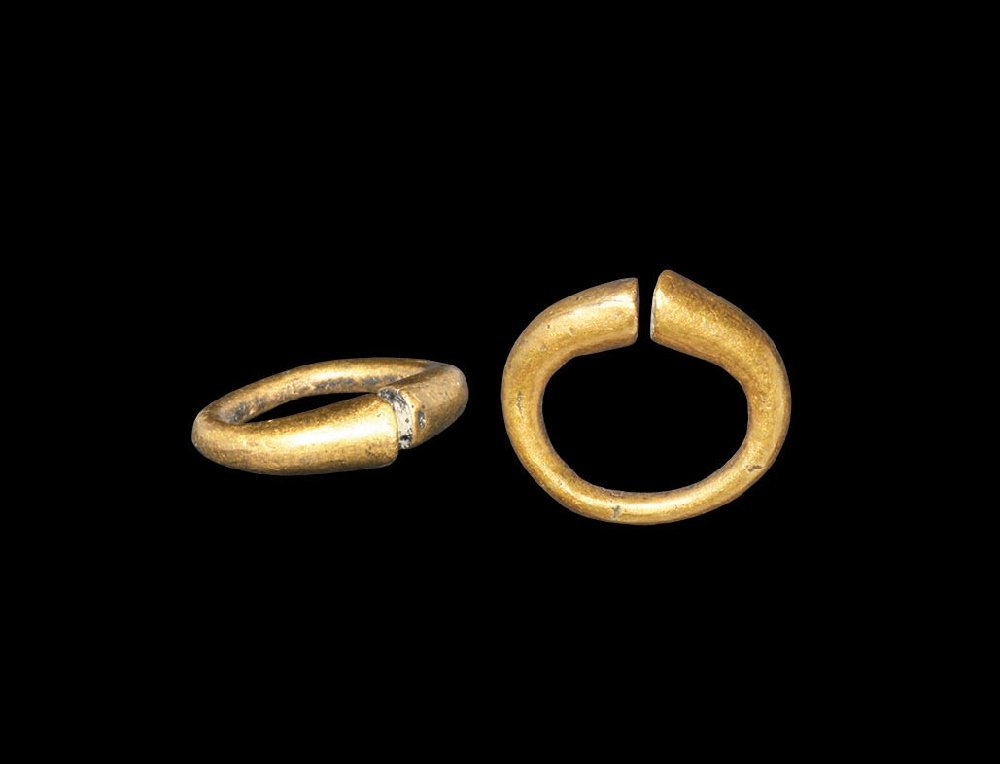 Bronze Age Gold Ring Adornment (1 of 1)
