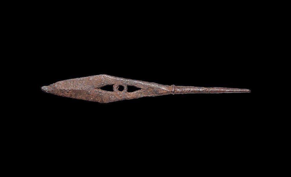 Medieval 'Seeing Eye' Arrowhead (1 of 1)