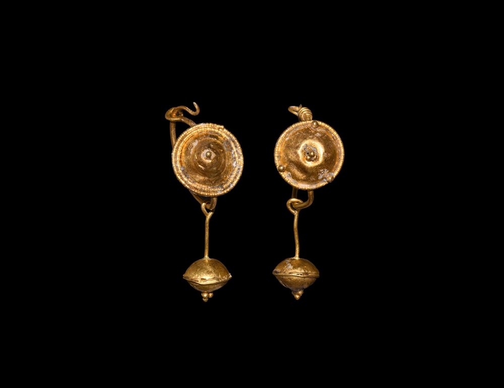 Roman Gold Earrings (1 of 1)