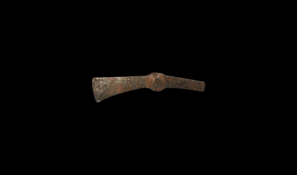 Viking Axe-Hammer Head (1 of 1)