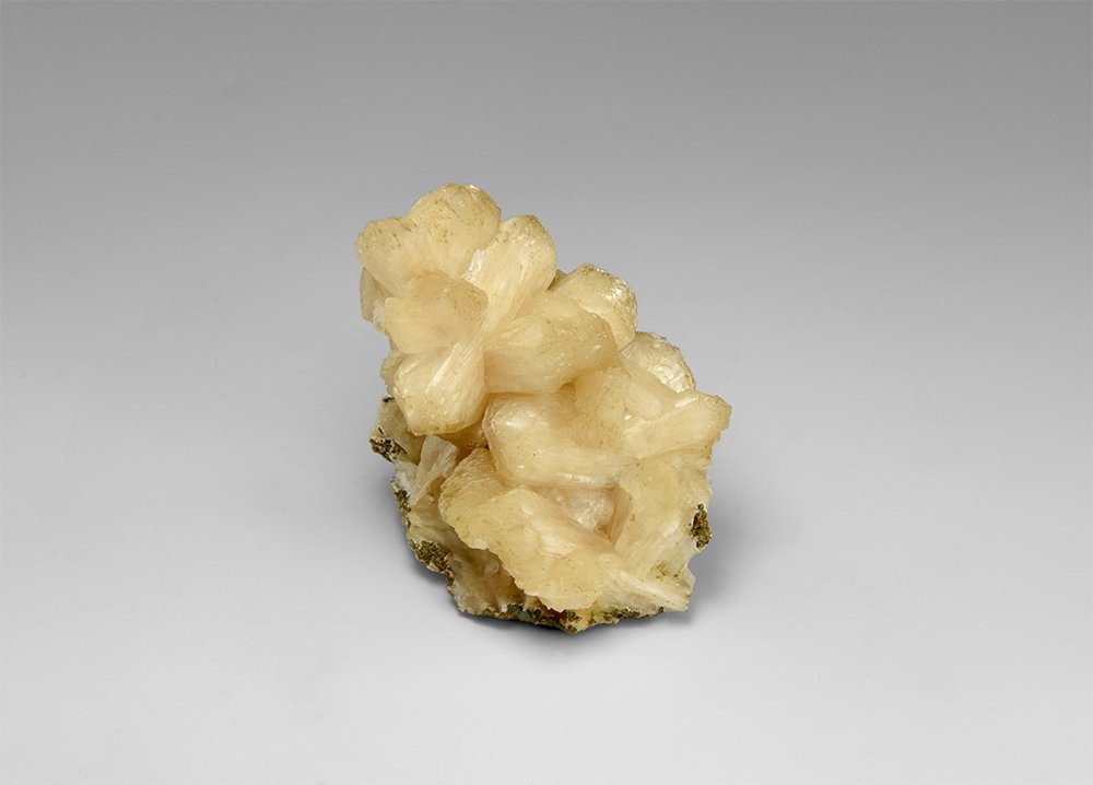 Natural History - Stilbite Mineral Specimen. (1 of 1)