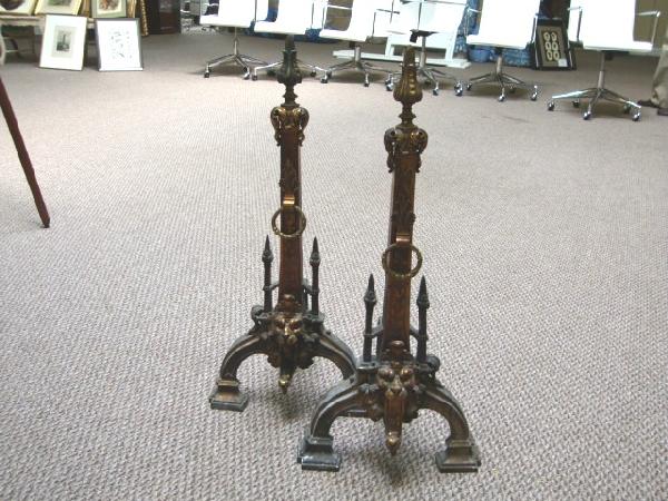 Pr. GOTHIC STYLE ANDIRONS: Good condition.