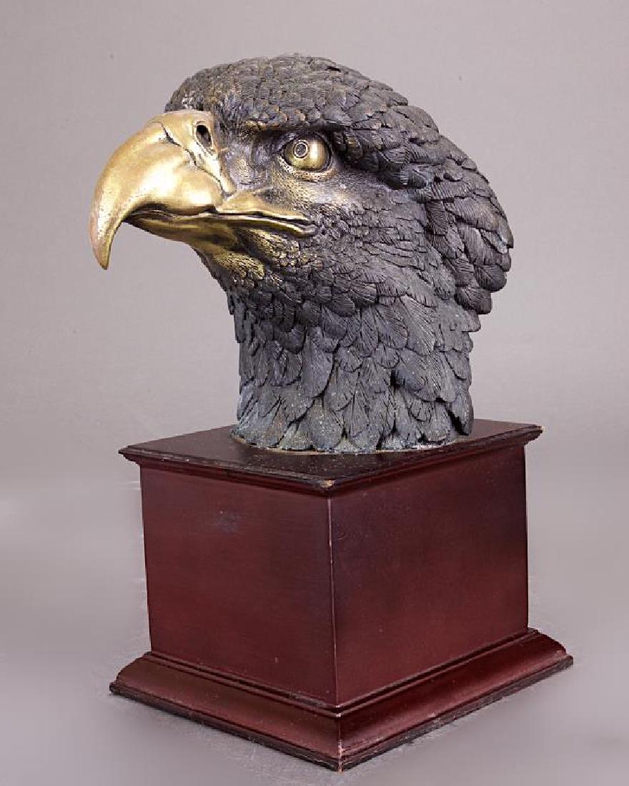 BRONZE STATUE OF AN EAGLE HEAD (1 of 1)